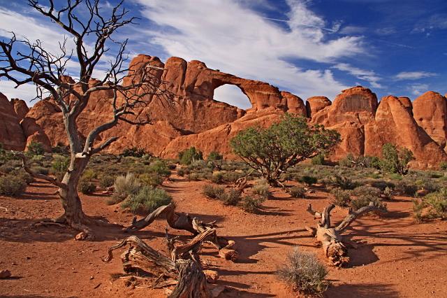 011 arches national park, skyline arch.JPG